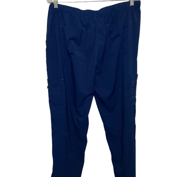 Navy Women's Scrub Set - Picture 4 of 6